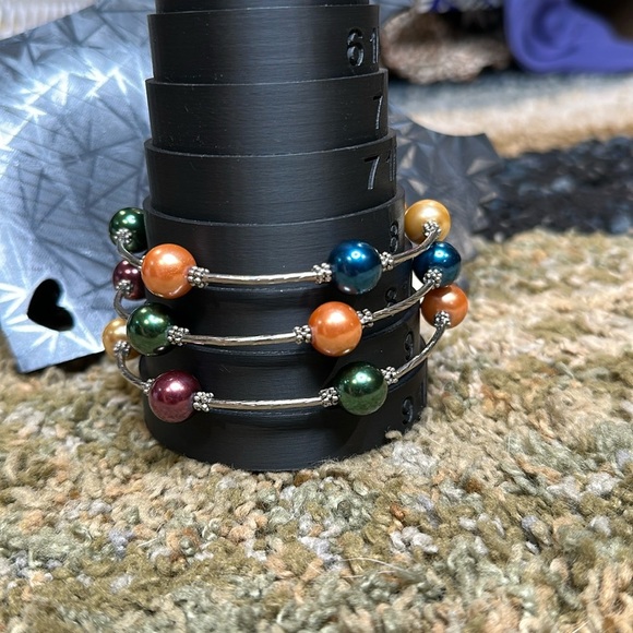 Memory Wire Wrap Bracelet with Multiple Colors of Faux Pearls and Spacers NWOT - Picture 2 of 10